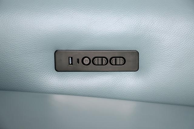 Phineas Power Loveseat - Javi's Furniture & Mattress (Woodburn, OR)